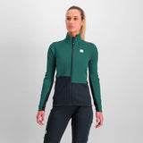 ENGADIN W JACKET 0423549-3000  Couleur :  VERT ARBUSTE Coupe :  ample  2025