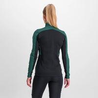 ENGADIN W JACKET 0423549-3000  Couleur :  VERT ARBUSTE Coupe :  ample  2025