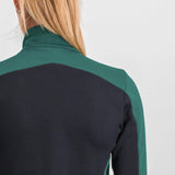 ENGADIN W JACKET 0423549-3000  Couleur :  VERT ARBUSTE Coupe :  ample  2025