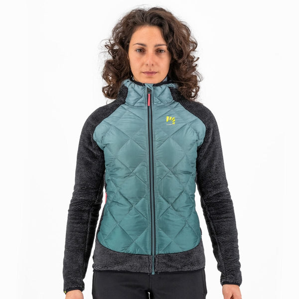 SMART W MARMAROLE JACKET DUSTY BLUE/BLACK | 2501164-085 Une veste hybride qui vous offre différentes utilisations pendant la saison hivernale. V-JACKET KARPOS 